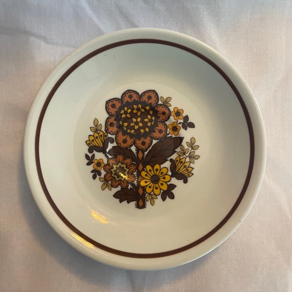 Alfred Meakin England Tea Saucer “Annette” Set of Two - Picture 5 of 5